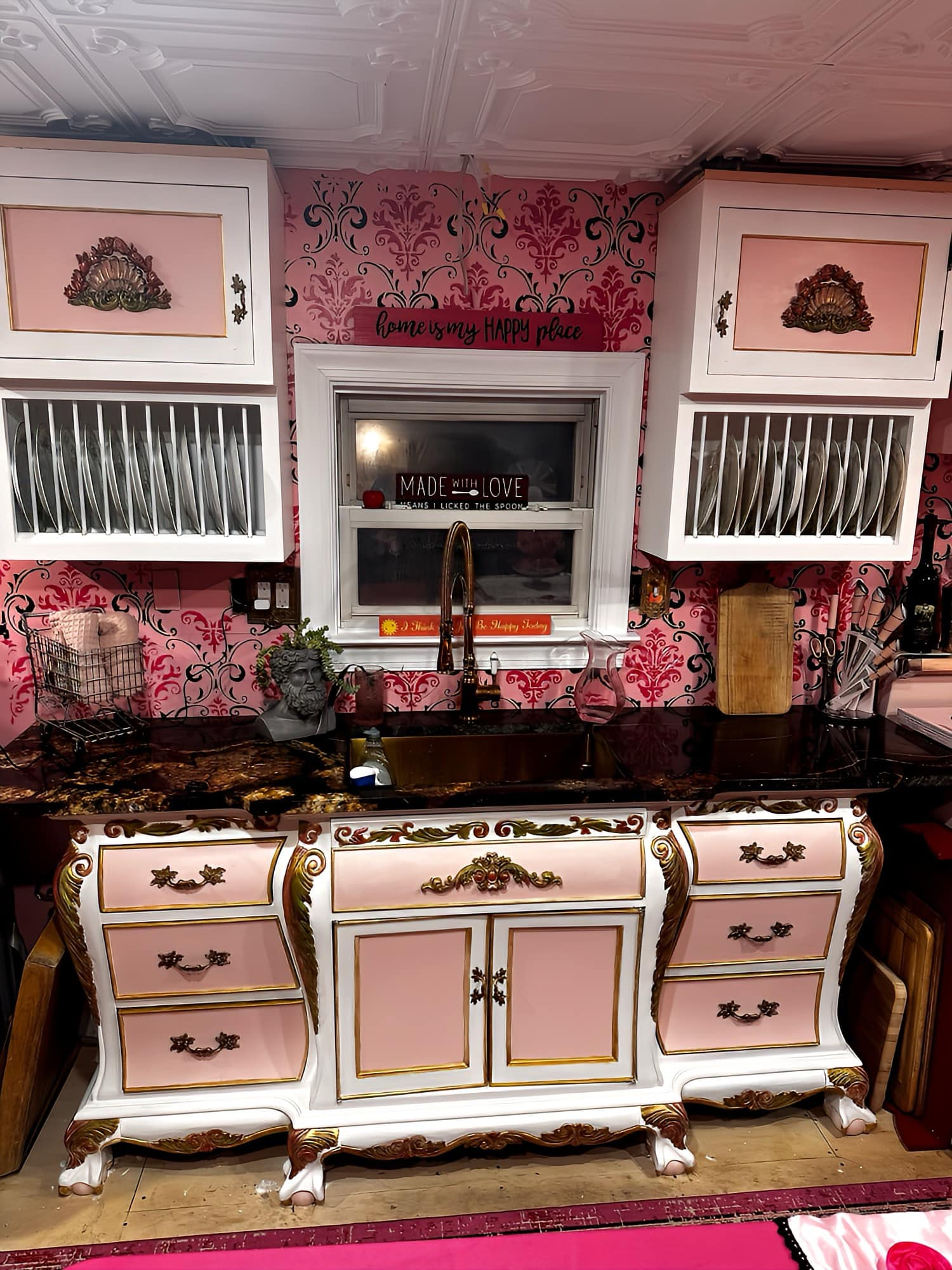 A Rococo Dream Hidden Inside a 1974 Trailer